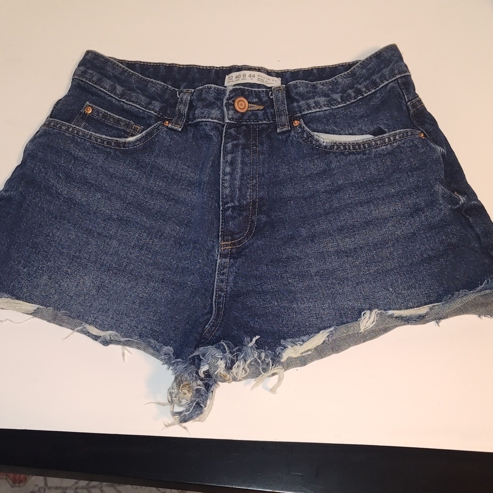 Denim Co. Dark Blue Jean Shorts Lightly Distressed Size 8 100% Cotton